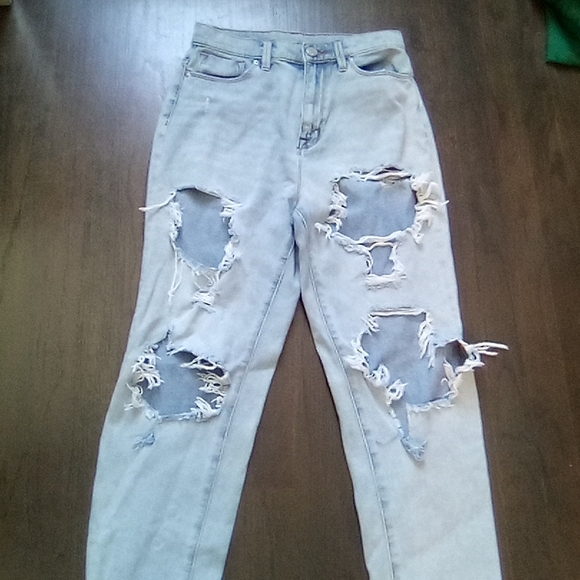 -BDG Urban Outfitters Destroyed High Rise Mom Jeans - Picture 7 of 12